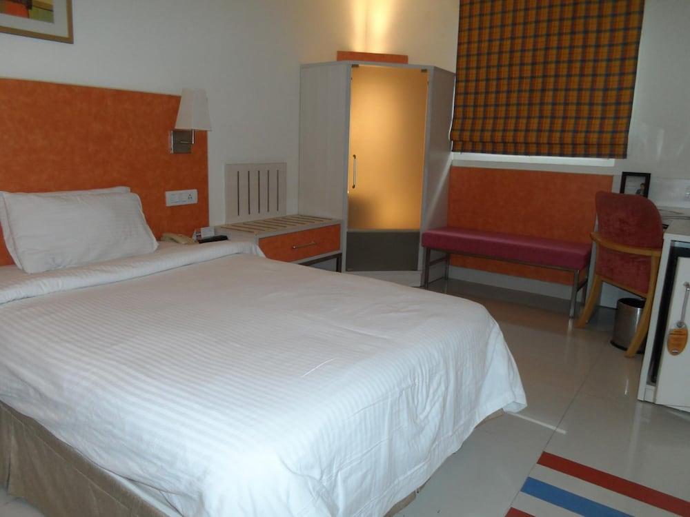 Aditya Hometel Hyderabad Luaran gambar