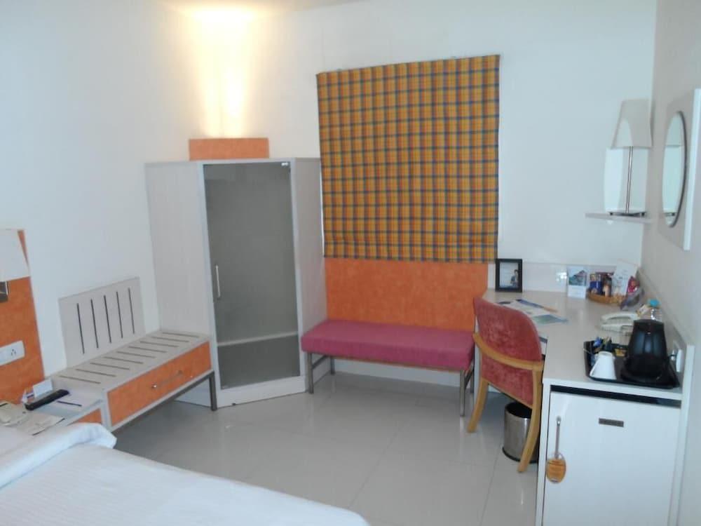 Aditya Hometel Hyderabad Luaran gambar