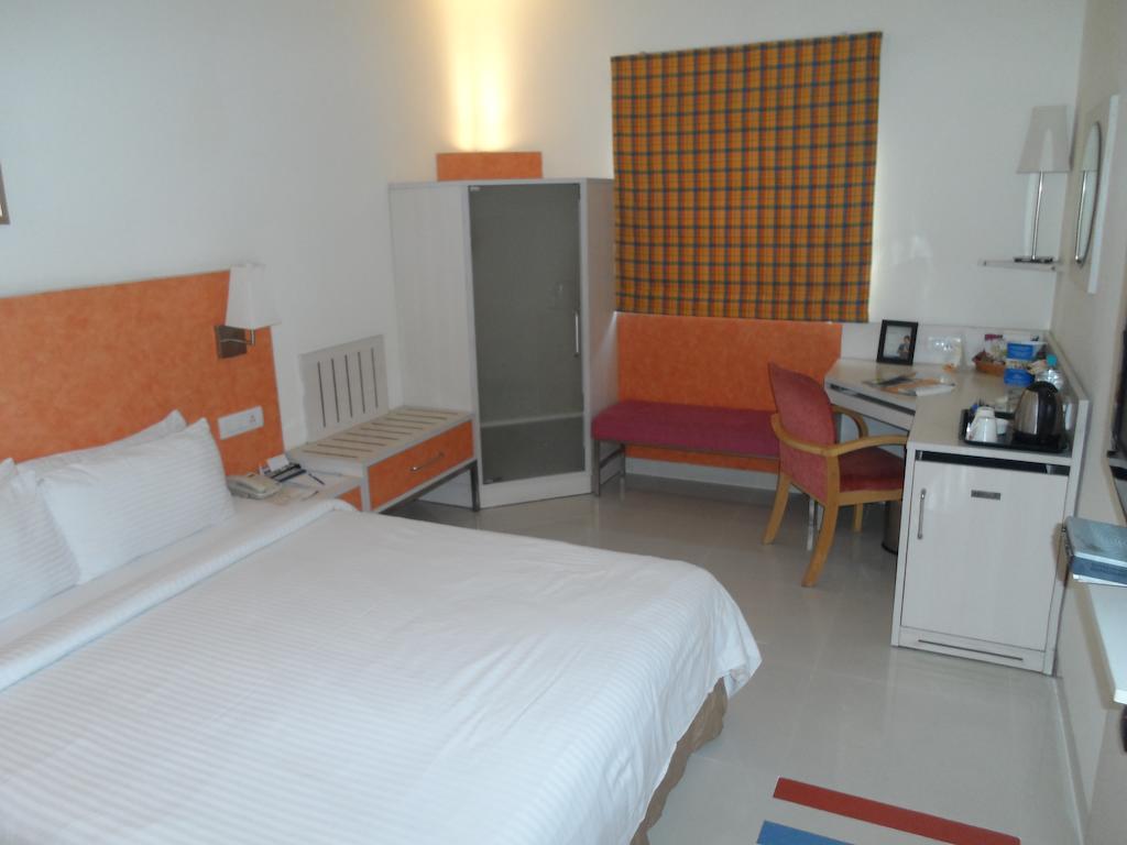 Aditya Hometel Hyderabad Luaran gambar