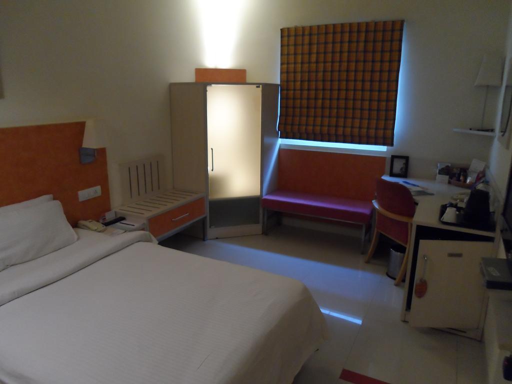 Aditya Hometel Hyderabad Luaran gambar
